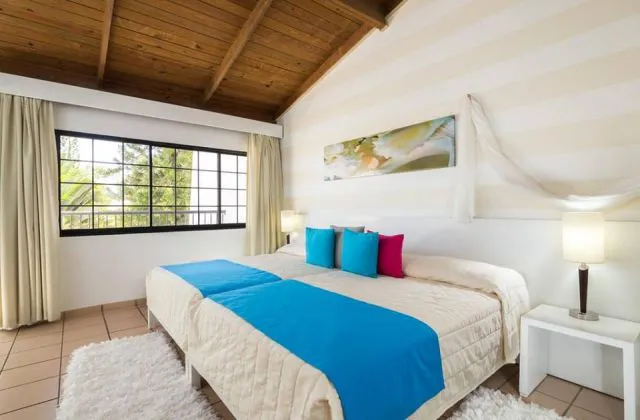 Hotel Blue Bay Villas Doradas room 2 king bed